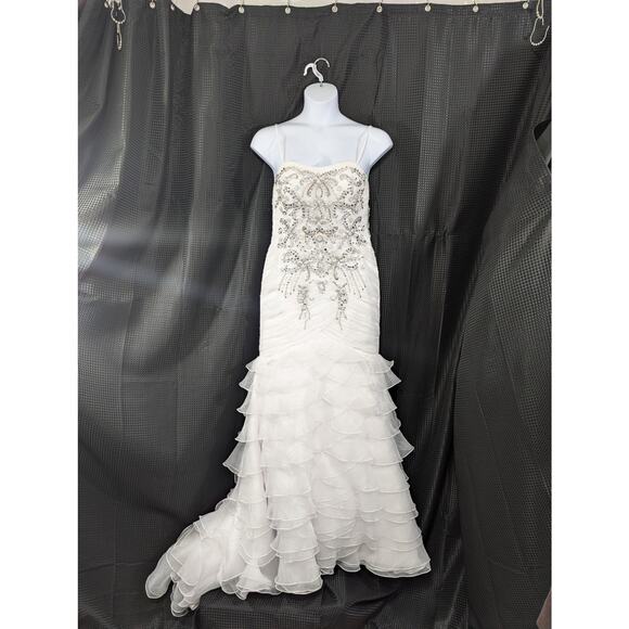 VENUS & BELLA! LUXE WHITE SCALLOPED LAYERS, JEWELED BODICE WEDDING GOWN! SZ 14 - Picture 3 of 15